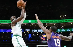 Jaylen Brown sort le grand jeu pour écarter Phoenix