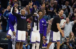 Les Kings se déchaînent à 3-pts pour abattre les Wolves