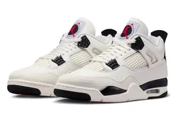 Une Air Jordan 4 « Flight Club » au pied de la lettre