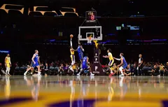 D’Angelo Russell sauve les Lakers face au Magic