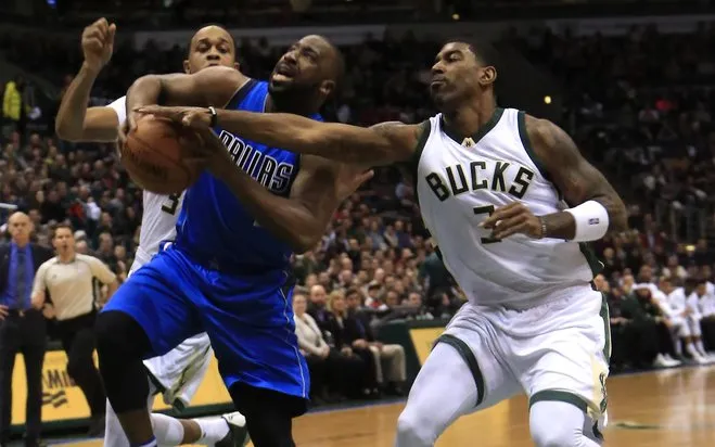 Les Bucks ont failli tout gâcher face aux Mavs...