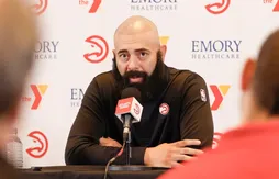 Très courtisé, le GM des Hawks prend du galon