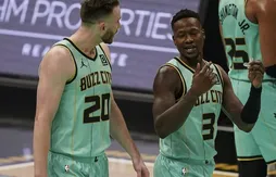 Le tandem Rozier-Hayward enfonce les Wizards