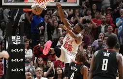 Jimmy Butler terrasse Houston sur un alley-oop à la dernière seconde
