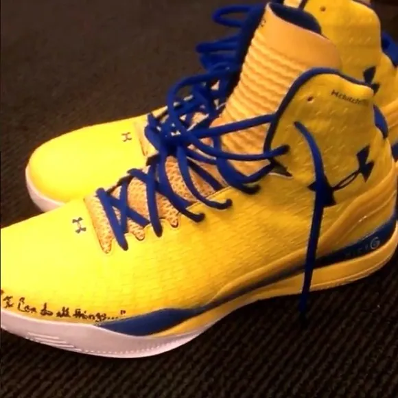 Under-Armour-Micro-G-Drive-PE-on-Stephen-Curry-e1397612112903