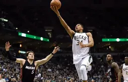 Le “Greek Freak” plane au-dessus du Heat