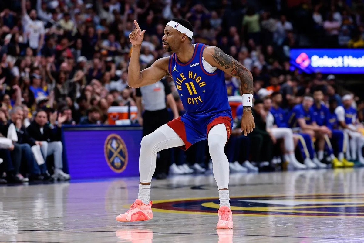 Bruce Brown (Nuggets) contre les Warriors