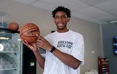 Une peluche liait déjà Tarris Reed Jr. aux Spurs
