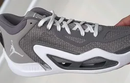 La Jordan Tatum 1 “Cool Grey” est arrivée