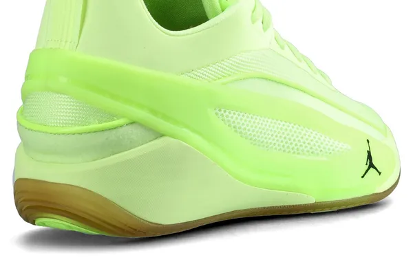 La Jordan Luka 5 s’essaie au tennis