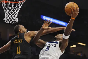 Les yeux rougis, les Wolves dominent les Cavaliers
