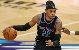 Richaun Holmes puni pour son jet de bandeau