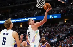 Les Suns explosent en vol face aux Nuggets de Nikola Jokic