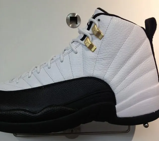 Air Jordan XII Taxi
