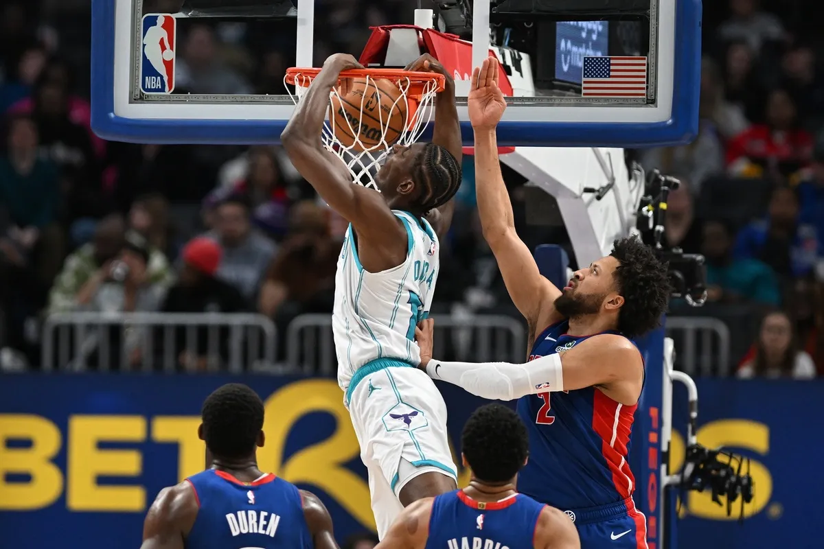 Moussa Diabaté avec les Hornets