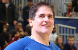 LeBron James : Mark Cuban en ajoute une couche