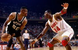 Duel de légende : Hakeem Olajuwon donne la leçon à David Robinson