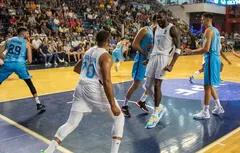 Frank Vogel a apprécié la connexion Gordon/Ayton avec les Bahamas