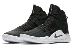 Nike : les photos officielles de la Hyperdunk X, disponible en août