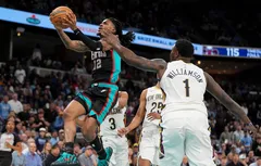 Ja Morant assure le show dans son duel face à Zion Williamson