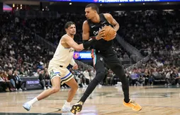 Victor Wembanyama et Stephon Castle s’amusent avec les Bucks