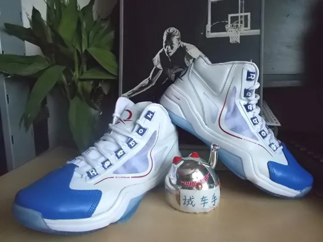 reebok-question-96-white-blue-1