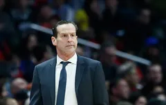 En playoffs, Kenny Atkinson peut enfin étudier son adversaire