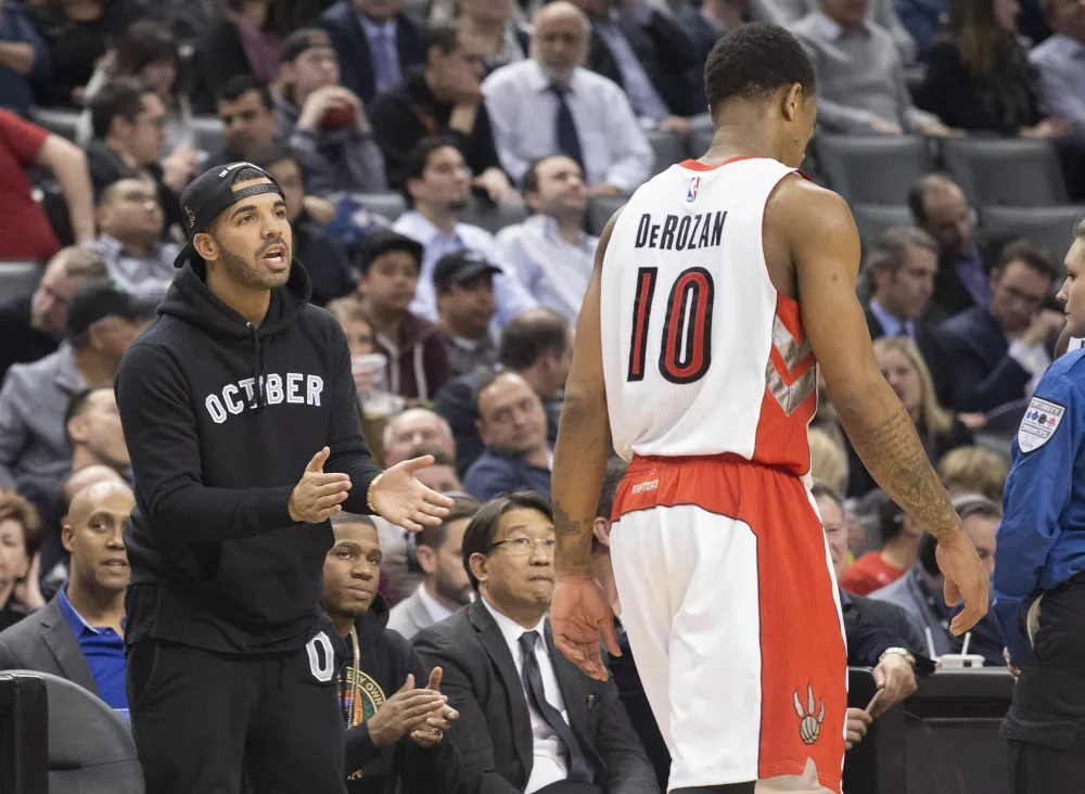 Drake va remettre les trophées NBA
