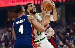 Jayson Tatum frappe le premier pour balayer les Cavaliers