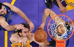 J.J. Barea et les Mavericks mettent les Lakers à terre