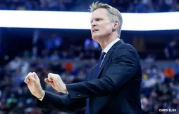 Steve Kerr pense que la ligue a donné trop de pouvoirs aux attaquants