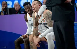 Un incident sans conséquence entre Daniel Theis, Dennis Schröder et Gordon Herbert