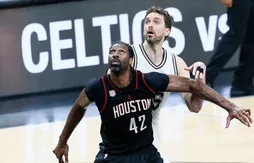 Nene Hilario sur le flanc