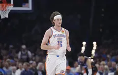 Branden Carlson rejoint Portland
