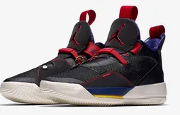 La Air Jordan 33 “Tech Pack” sous tous les angles
