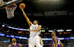 Flip Saunders compare Anthony Davis à Kevin Garnett