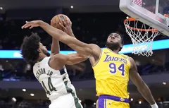 Grâce à un 20-0, les Lakers renversent les Bucks