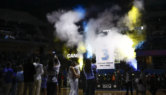 After the Sparks, the Sky also withdrew the number 3 of Candace Parker
