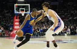 Kevin Durant absent au moins un mois