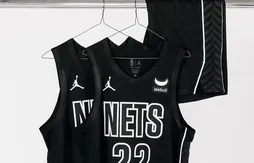 Un maillot anniversaire pour les Nets
