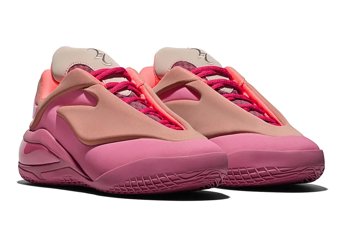 La SHAI 001 « Lace Up OX » prête à être lacée