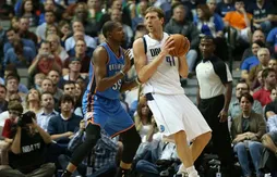 Dirk Nowitzki tombera les armes à la main