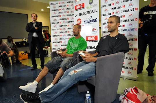 tony-parker-kadour-ziani-nba-live-10-2