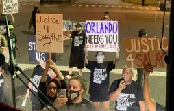 Black Lives Matter : des manifestants bloquent des bus NBA près de la « bulle »