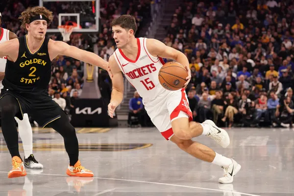 Avec un super Reed Sheppard, les Rockets renversent les Warriors