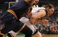 Kevin Love ignore les excuses de Kelly Olynyk