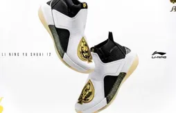 C.J. McCollum dévoile une édition spéciale Las Vegas chez Li-Ning