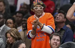 A l’extérieur, les fans des Knicks et des Celtics donnent de la voix