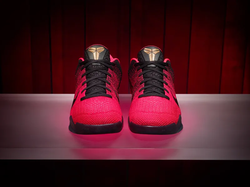 15-590_Kobe_11_Hero_C-01_51090