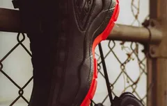 Fila rend hommage à Tupac Shakur